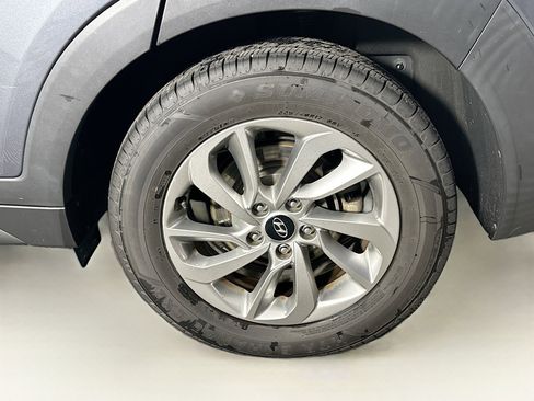 Used 2018 Hyundai Tucson SE image 11