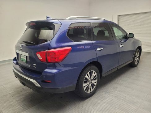 Used 2019 Nissan Pathfinder SV image 9