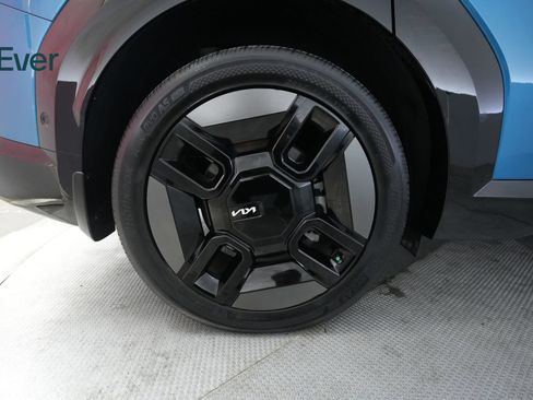 Used 2024 Kia EV9 GT-Line AWD/4WD image 21