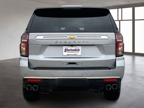 Used 2024 Chevrolet Suburban Premier image 5