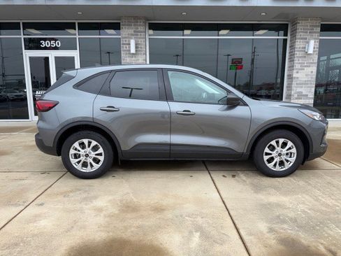 Used 2025 Ford Escape Active image 9