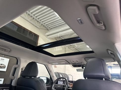 New 2026 INFINITI QX80 Luxe w/ Cargo Package AWD/4WD image 20