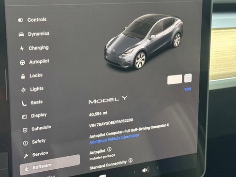 Used 2023 Tesla Model Y Long Range image 21