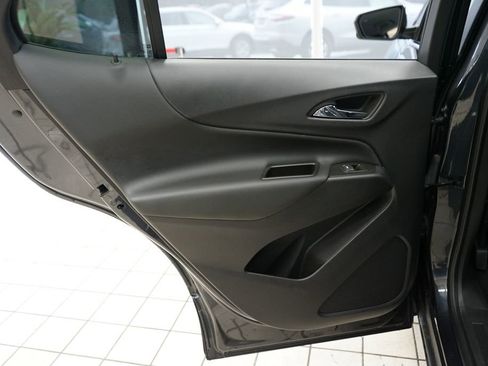 Used 2023 Chevrolet Equinox LT image 40