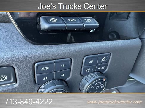 Used 2023 Chevrolet Silverado 1500 ZR2 image 23