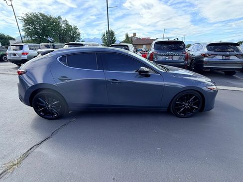 Used 2021 MAZDA MAZDA3 Hatchback w/Premium Plus Pkg AWD/4WD image 3