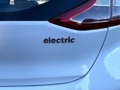 Used 2017 Hyundai Ioniq Limited FWD image 25