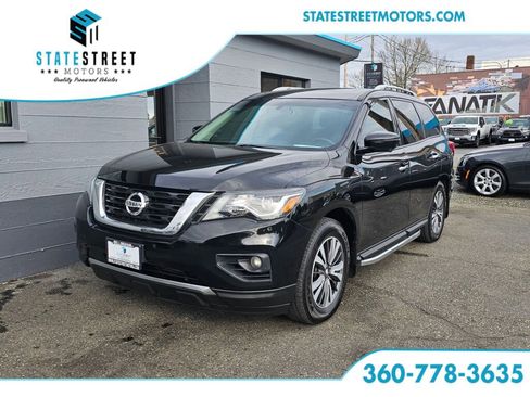 Used 2018 Nissan Pathfinder SL image 1
