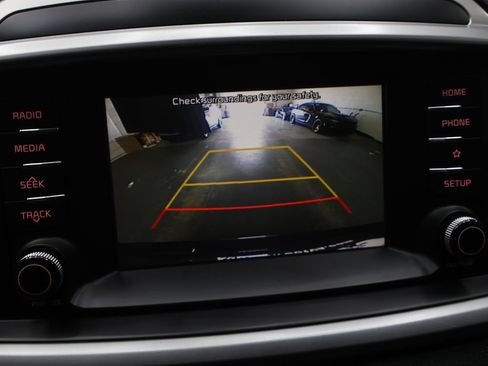 Used 2020 Kia Sorento S FWD image 25