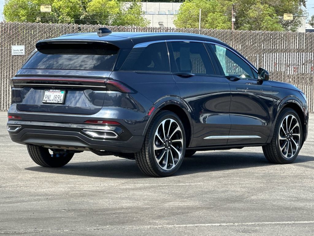 Certified 2024 Lincoln Nautilus Black Label AWD/4WD image 3