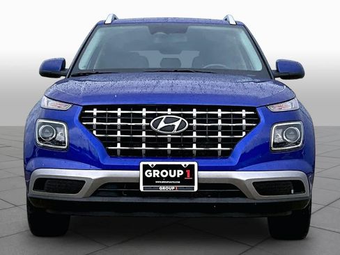 Certified 2025 Hyundai Venue SEL FWD image 4