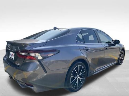 Used 2024 Toyota Camry SE w/ Audio Upgrade Package image 8