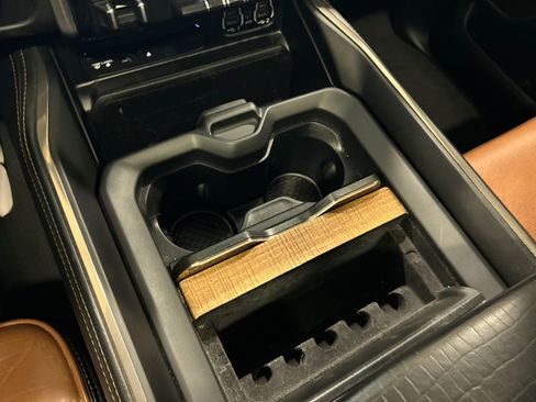 Used 2019 RAM 1500 Laramie Longhorn AWD/4WD image 25