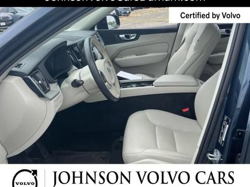 Used 2024 Volvo XC60 B5 Plus w/ Protection Package Premier AWD/4WD image 10