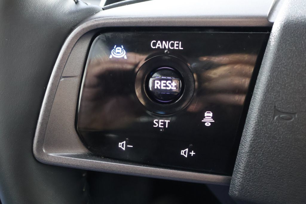 Used 2025 Nissan Murano SL AWD/4WD image 11