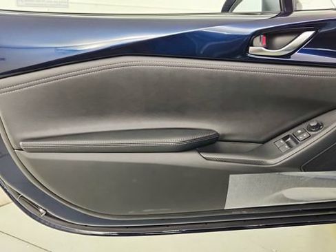 New 2026 MAZDA MX-5 Miata Club w/ Interior Package RWD image 9