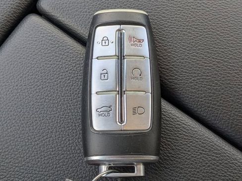 Used 2022 Genesis G80 2.5T image 31