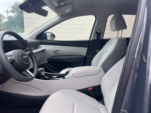 Used 2025 Hyundai Tucson SEL FWD image 12