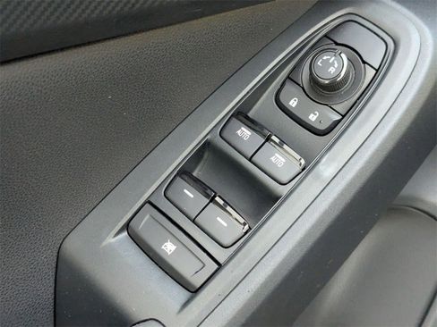 Used 2024 Subaru Crosstrek 2.0i Premium image 15