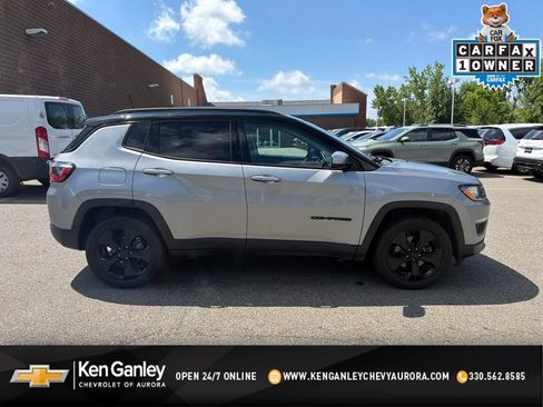 Used 2021 Jeep Compass Latitude w/ Sun and Sound Group AWD/4WD image 1