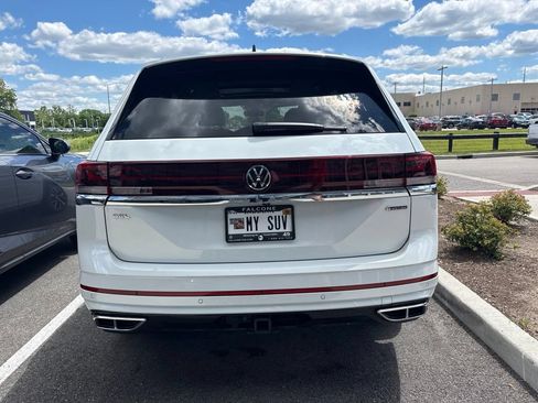 Used 2024 Volkswagen Atlas SEL Premium R-Line AWD/4WD image 23