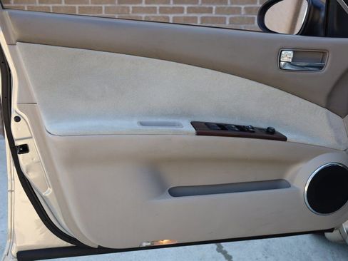 Used 2006 Nissan Altima 3.5 SL image 11