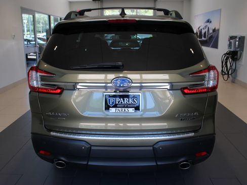 Used 2024 Subaru Ascent Touring AWD/4WD image 29