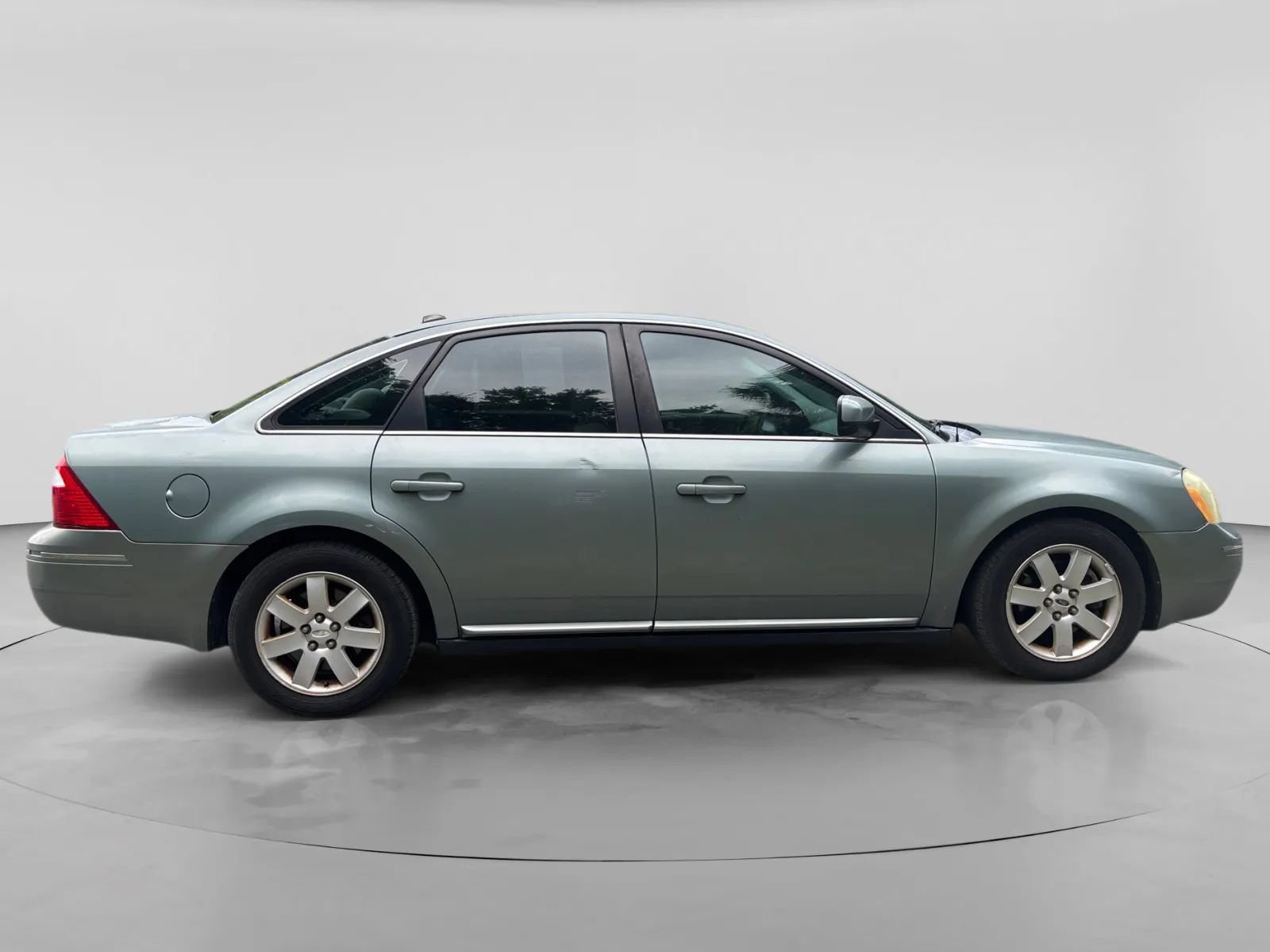 Used 2007 Ford Five Hundred SEL FWD image 6