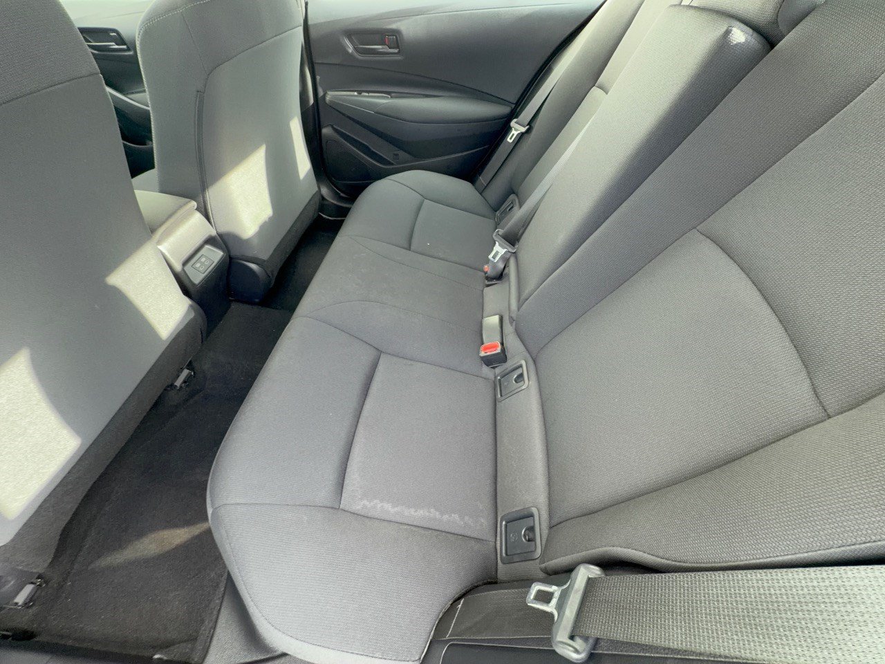 Used 2025 Toyota Corolla LE FWD image 25