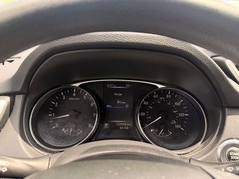 Used 2016 Nissan Rogue SV AWD/4WD image 15