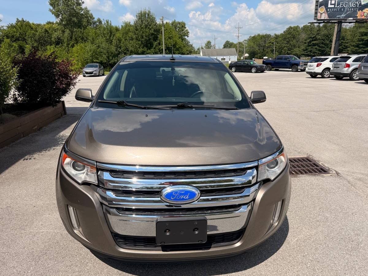 Used 2014 Ford Edge Limited w/ Driver Entry Package AWD/4WD image 4