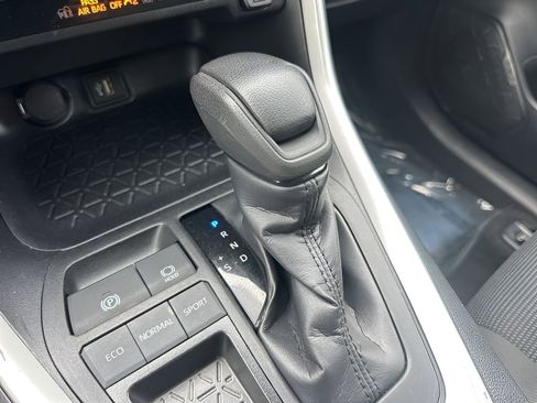 Used 2025 Toyota RAV4 LE image 15