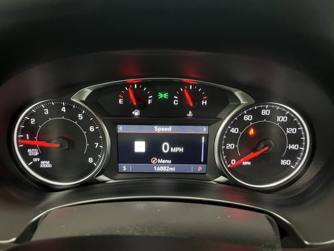 Used 2024 GMC Terrain SLE w/ Driver Convenience Package image 14