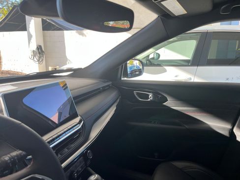 Used 2025 Jeep Compass Trailhawk w/ Trailer Tow Group image 35