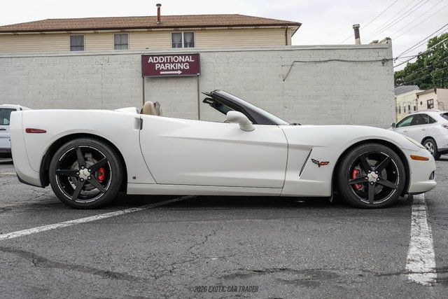 Used 2006 Chevrolet Corvette Convertible w/ Preferred Equipment Group RWD image 9