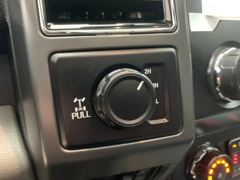 Used 2019 Ford F350 XLT w/ XLT Premium Package image 28