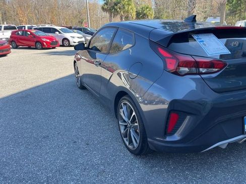 Used 2019 Hyundai Veloster 2.0 Premium image 3