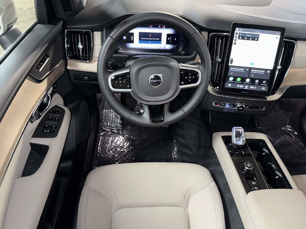 Used 2025 Volvo XC90 B6 Plus AWD/4WD image 4