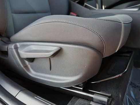 Used 2024 Kia Niro LX image 50