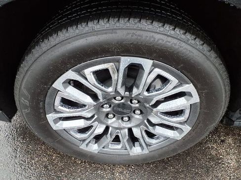 Used 2024 GMC Yukon XL Denali Ultimate AWD/4WD image 15