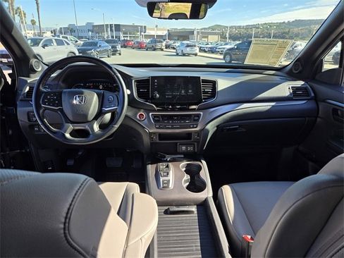 Used 2023 Honda Passport EX-L image 16