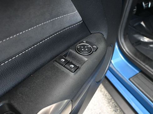Used 2020 Ford Mustang Shelby GT350 w/ Technology Package RWD image 19