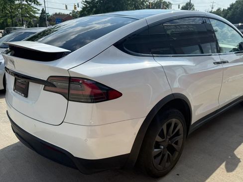 Used 2022 Tesla Model X AWD/4WD image 3