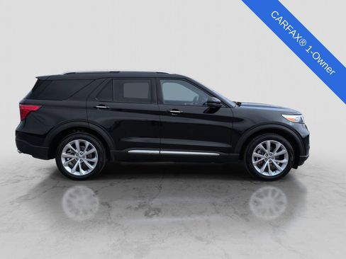 Used 2024 Ford Explorer Platinum w/ Technology Package image 9