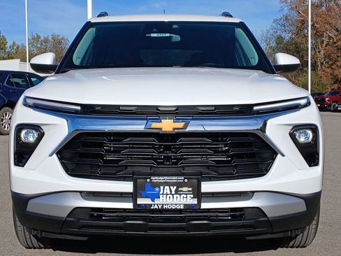 New 2026 Chevrolet TrailBlazer LT w/ Driver Confidence Package FWD image 32