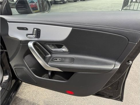 Used 2020 Mercedes-Benz CLA 250 image 30