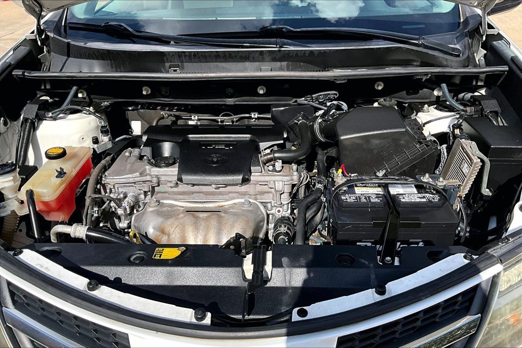 Used 2013 Toyota RAV4 LE FWD image 13