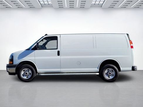 Used 2024 GMC Savana 2500 w/ Driver Convenience Package RWD image 8
