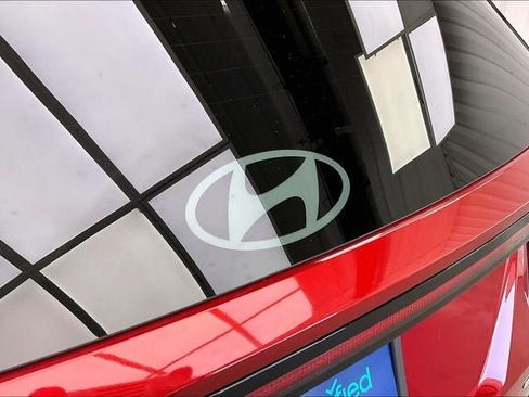 Certified 2026 Hyundai Tucson Limited AWD/4WD image 32