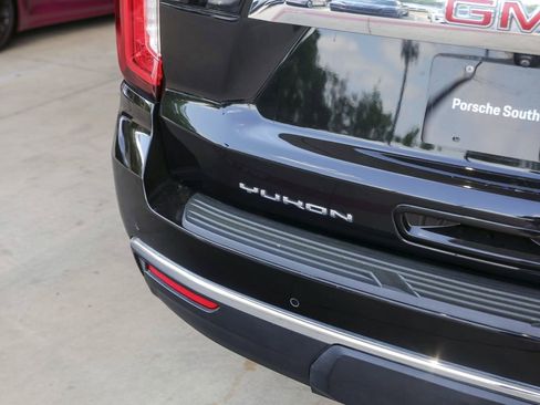 Used 2023 GMC Yukon SLT w/ SLT Luxury Package RWD image 16